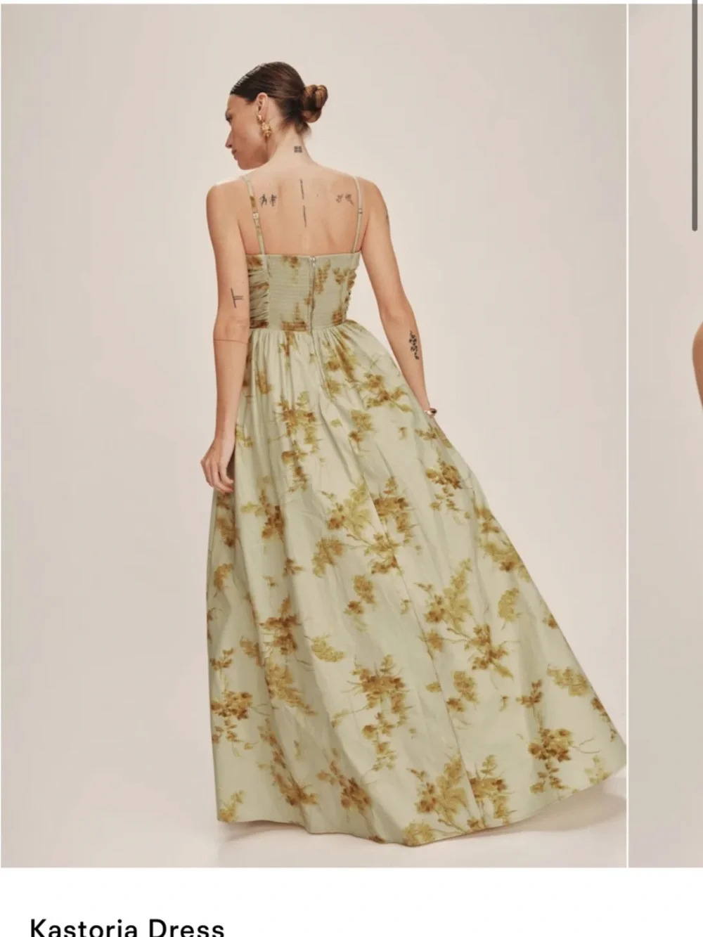 Reformation Kastoria Dress - Picture 4 of 5
